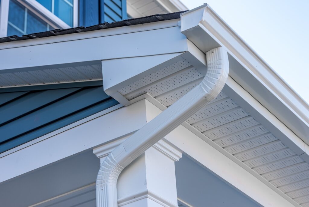 seamless white gutter